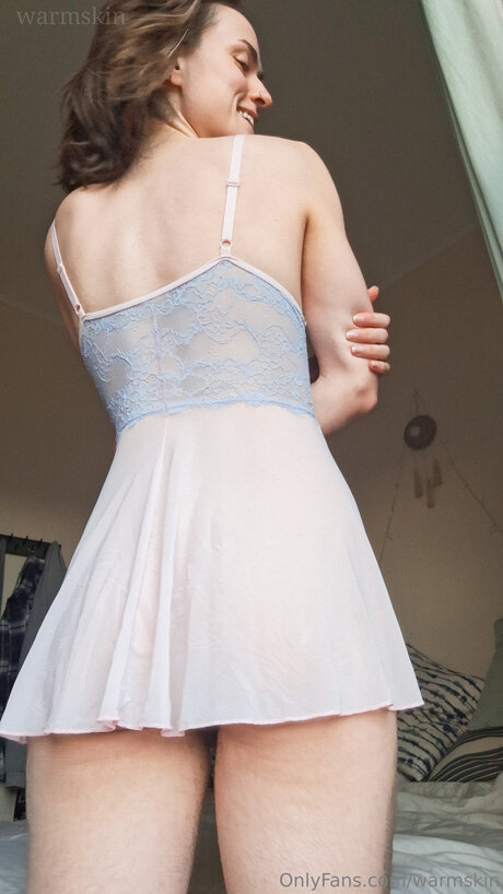 Naakte gelekte OnlyFans-foto van Warmskin