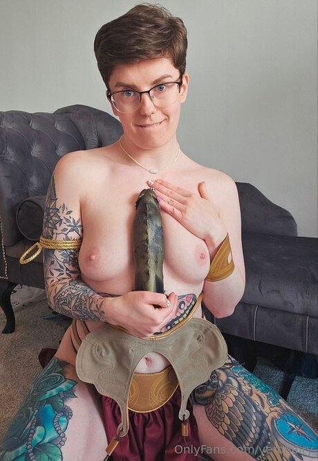 Naakte gelekte OnlyFans-foto van Verohairy