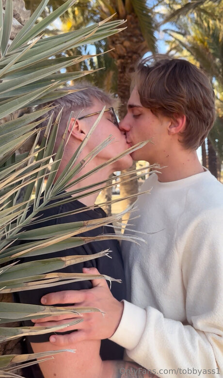Tobbyass1