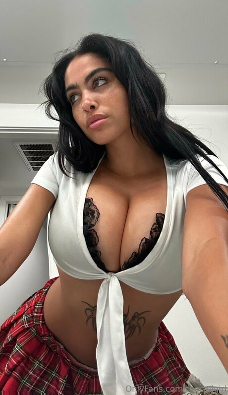 Naakte gelekte OnlyFans-foto van Thecaligirl