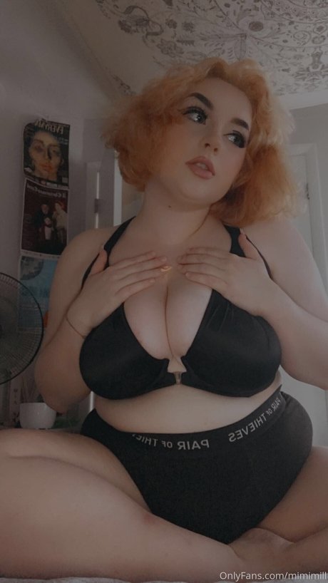 Naakte gelekte OnlyFans-foto van Mimimill