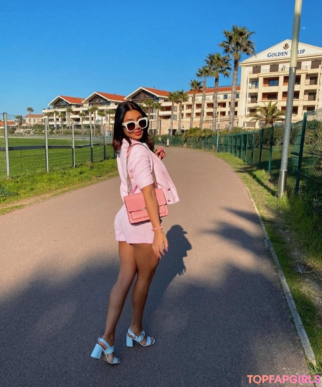 Naakte gelekte OnlyFans-foto van Julia Bayonetta #7 Naakte gelekte OnlyFans-foto van Julia Bayonetta #7