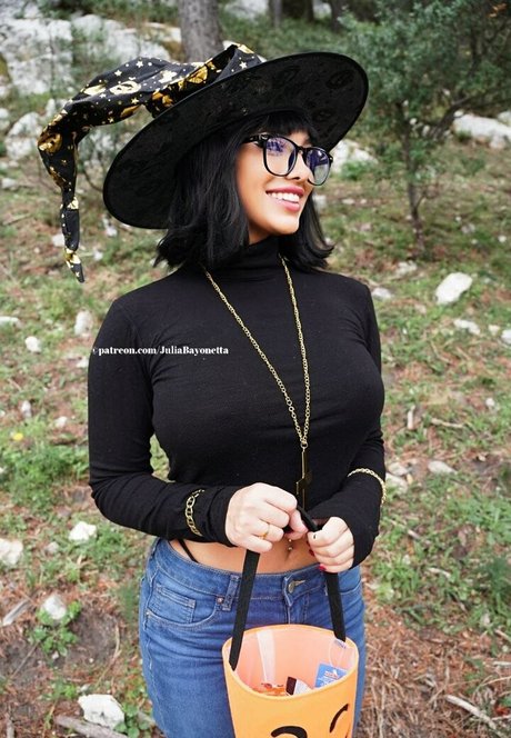 Julia Bayonetta