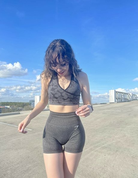 Naakte gelekte OnlyFans-foto van Catlyn Crespo