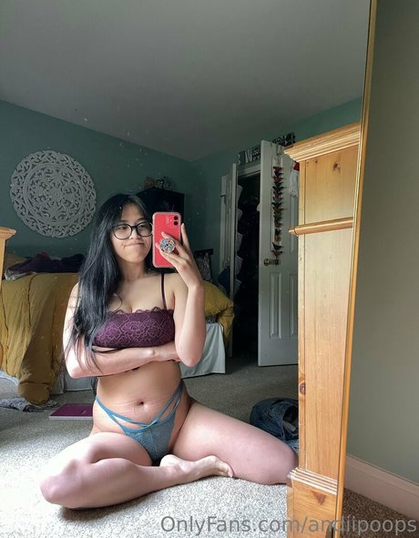 Andiipoops Naakte gelekte OnlyFans-foto van Andiipoops #14