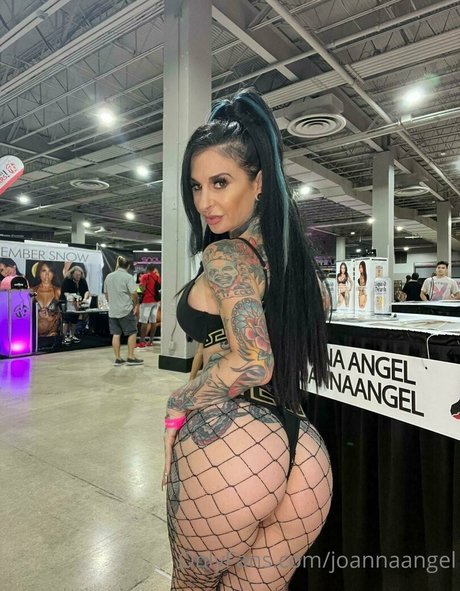 Joanna Angel