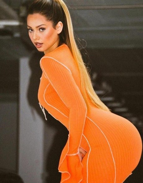 Naakte gelekte OnlyFans-foto van Laurgmzz