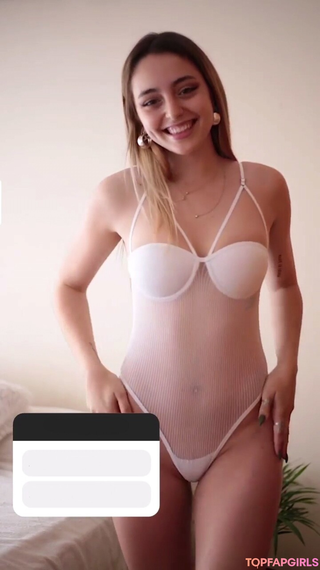 Naakte gelekte OnlyFans-foto van Angeles Watters #1672