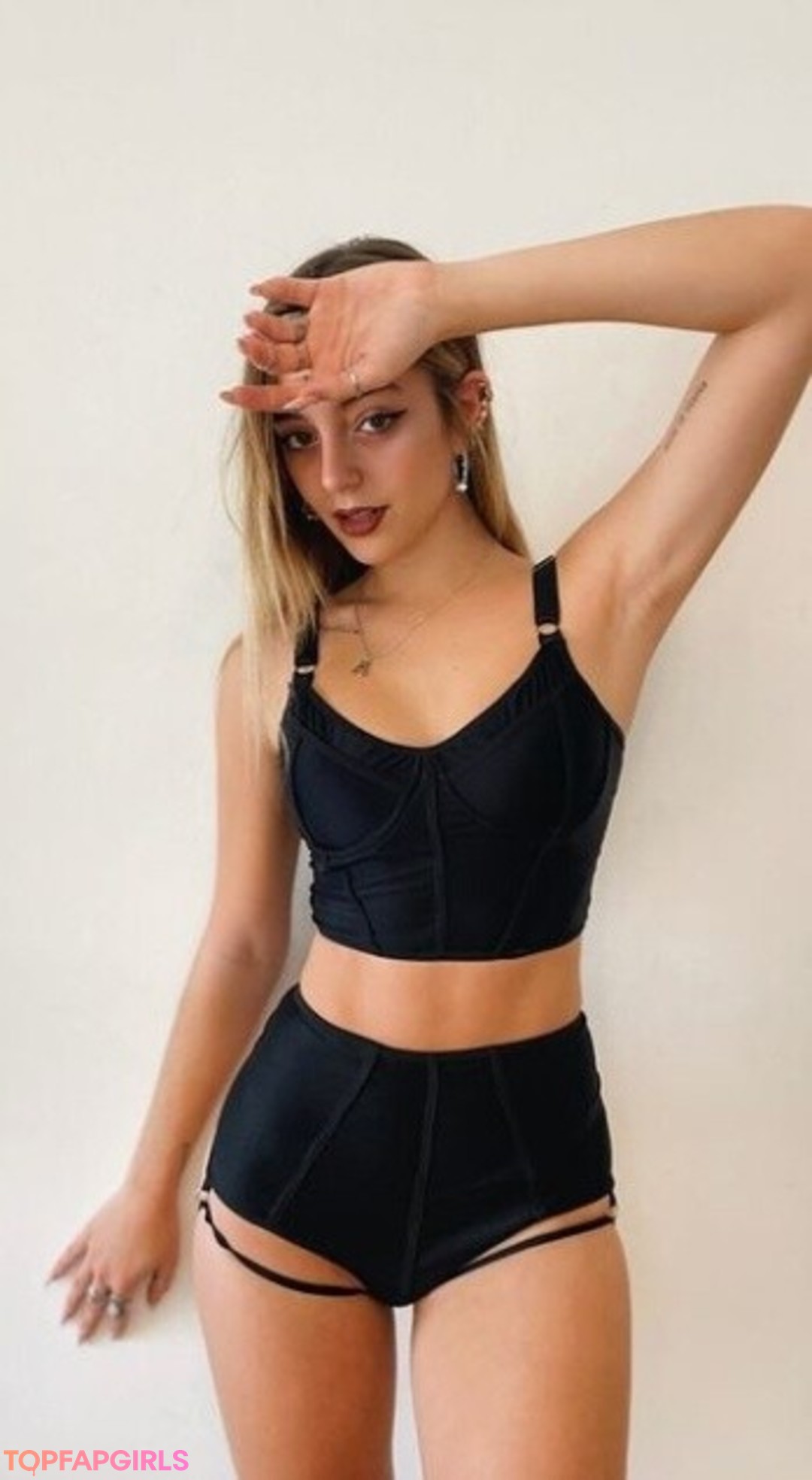 Naakte gelekte OnlyFans-foto van Angeles Watters #1826