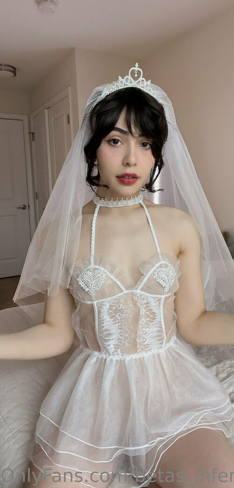Naakte gelekte OnlyFans-foto van Betas Inferno