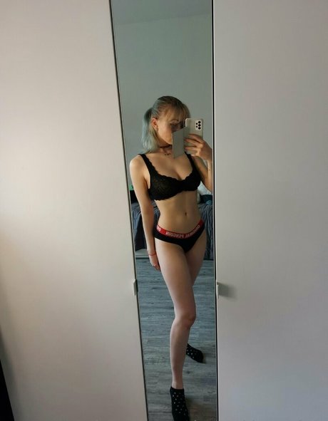 Naakte gelekte OnlyFans-foto van Demonkittyyxfree