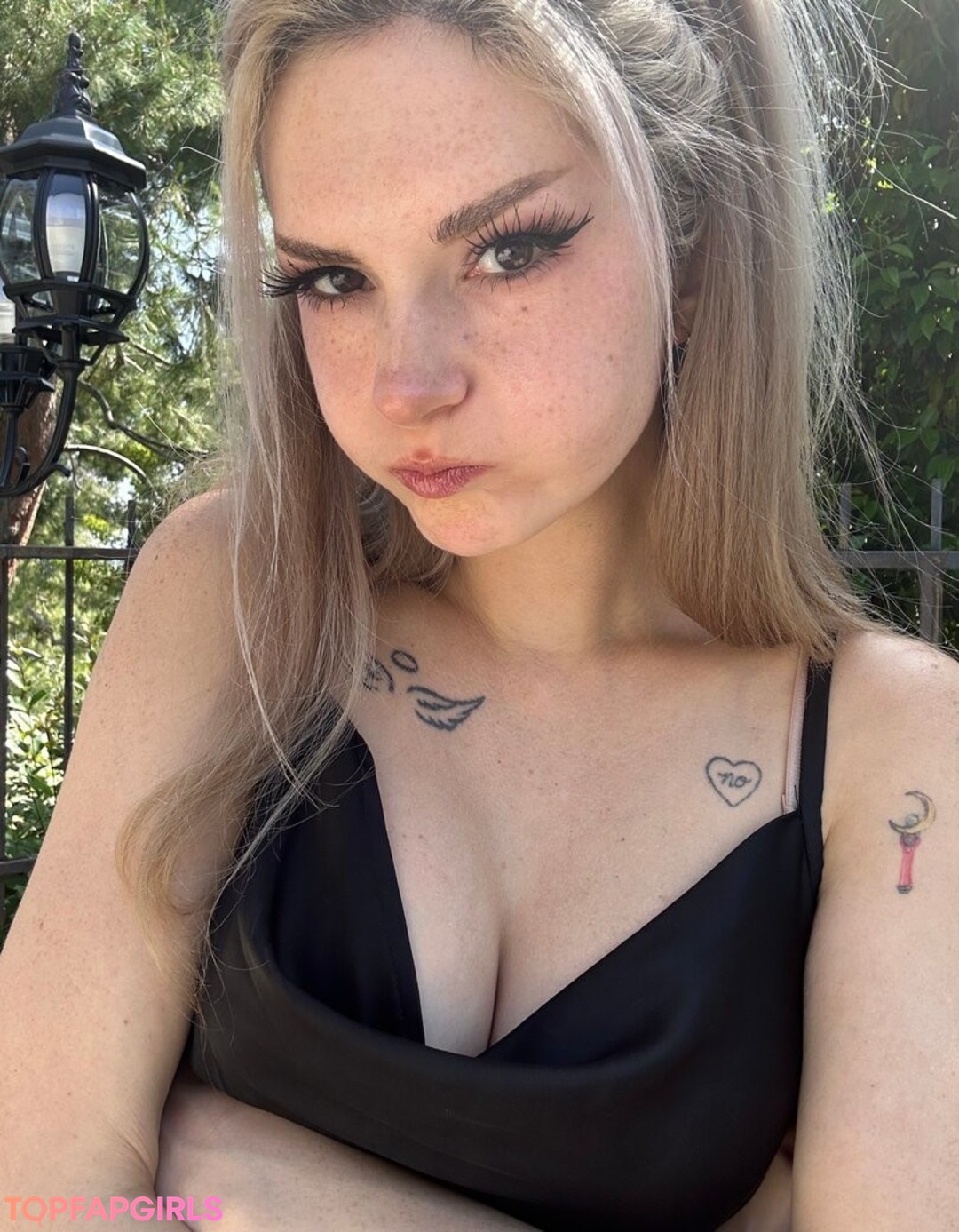Naakte gelekte OnlyFans-foto van Busy B Asmr #1404