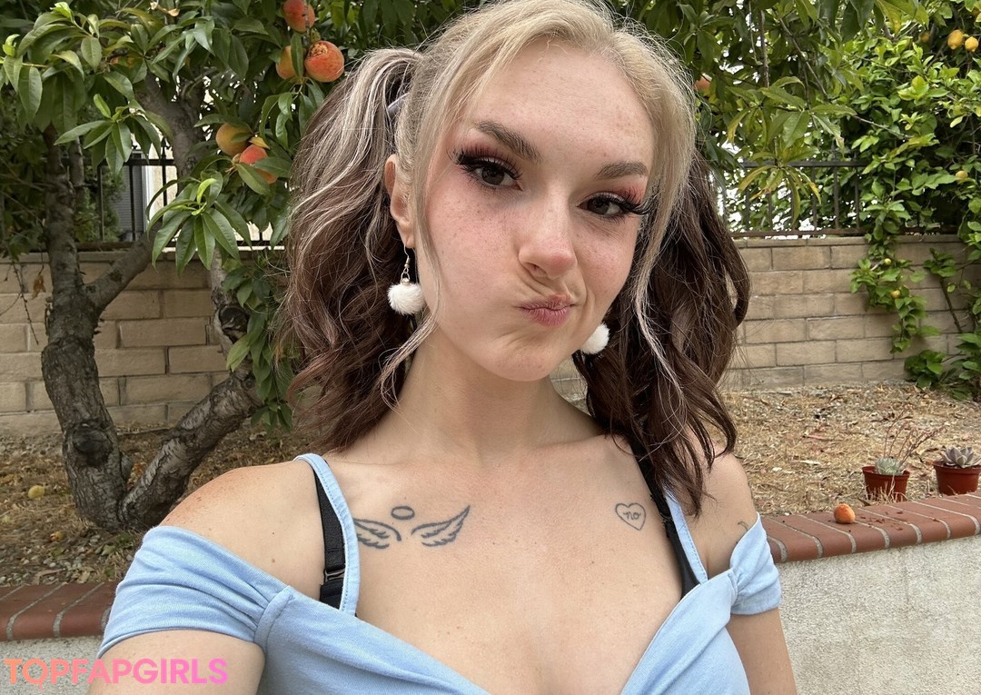 Naakte gelekte OnlyFans-foto van Busy B Asmr #1504