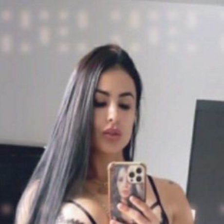 Naakte gelekte OnlyFans-foto van Fabiola Martinez