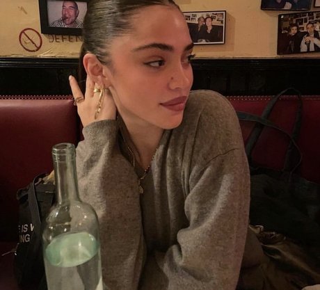 Luna Blaise