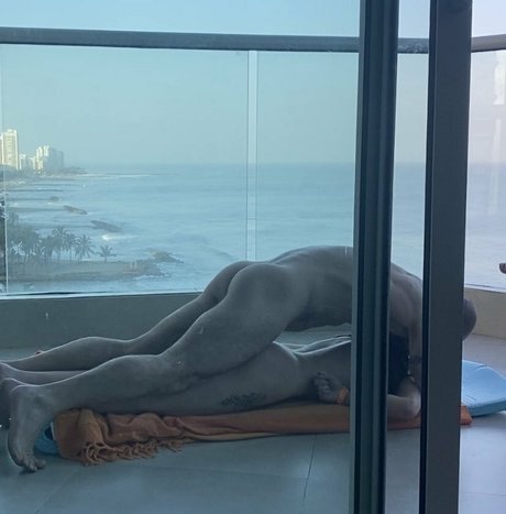 Naakte gelekte OnlyFans-foto van Angelemilyxxxx