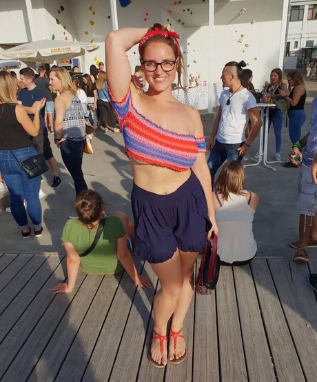 Naakte gelekte OnlyFans-foto van Silvisilvilein