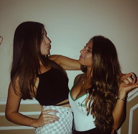 Julia & Olivia
