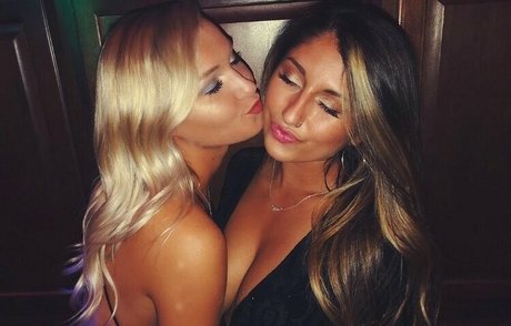 Julia & Olivia