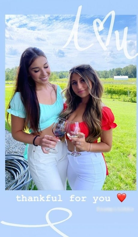 Julia & Olivia