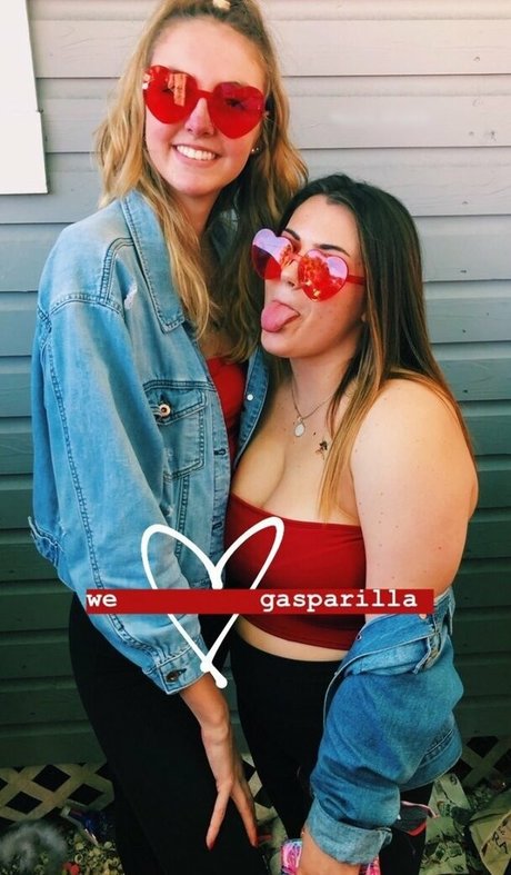 Naakte gelekte OnlyFans-foto van Octavia