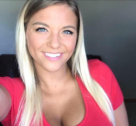 Naakte gelekte OnlyFans-foto van Mckenna Demoe