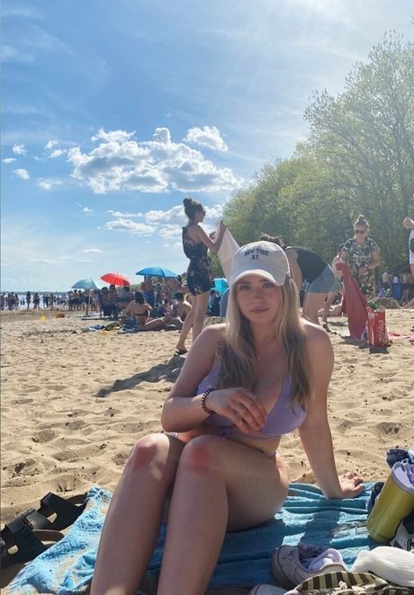 Naakte gelekte OnlyFans-foto van Katia A