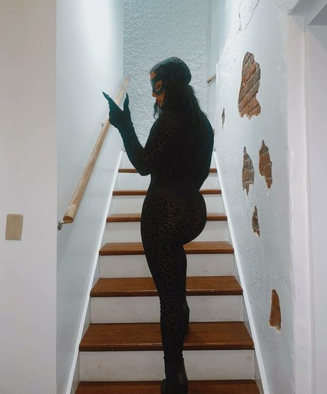 Naakte gelekte OnlyFans-foto van Lexiiconley