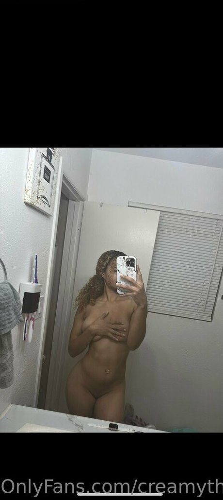 Naakte gelekte OnlyFans-foto van Creamythroat