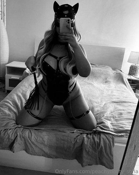 Peachybooty_sofia