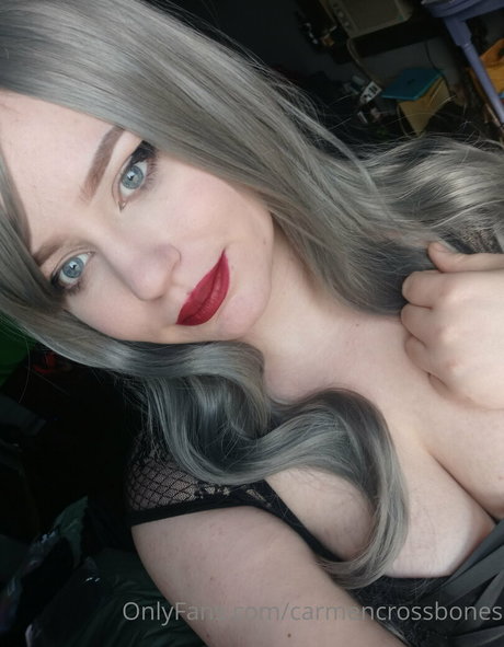 Naakte gelekte OnlyFans-foto van Lilithcrossbones