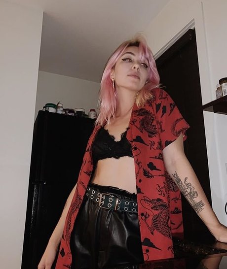 Naakte gelekte OnlyFans-foto van Cami Petyn