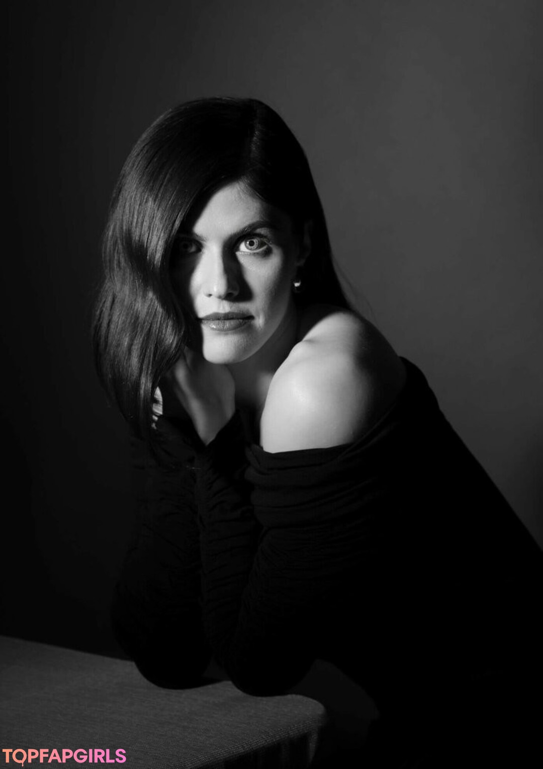 Naakte gelekte OnlyFans-foto van Alexandra Daddario #1336