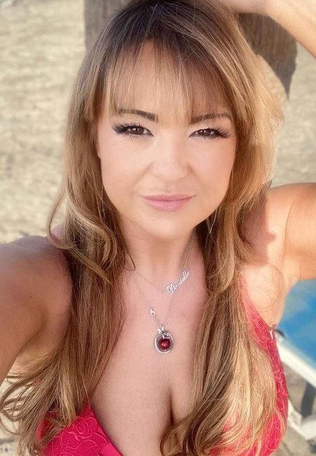 Danielle Nicholls