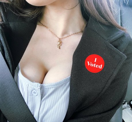 Naakte gelekte OnlyFans-foto van Auroraiskira