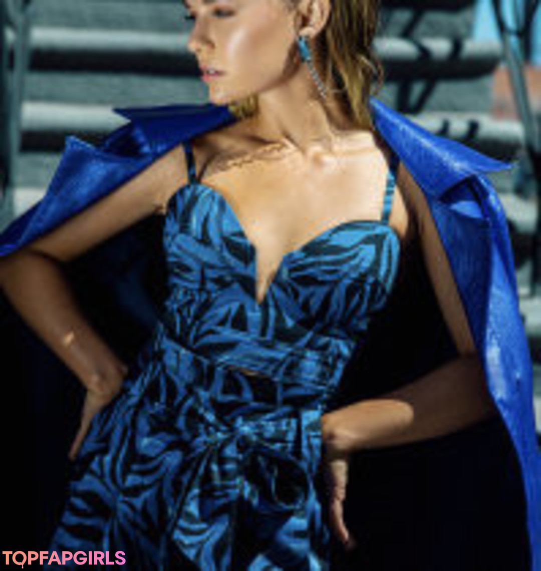 Naakte gelekte OnlyFans-foto van Madison Iseman #35 Naakte gelekte OnlyFans-foto van Madison Iseman #35