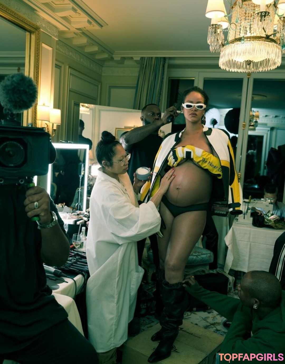 Naakte gelekte OnlyFans-foto van Rihanna #1183