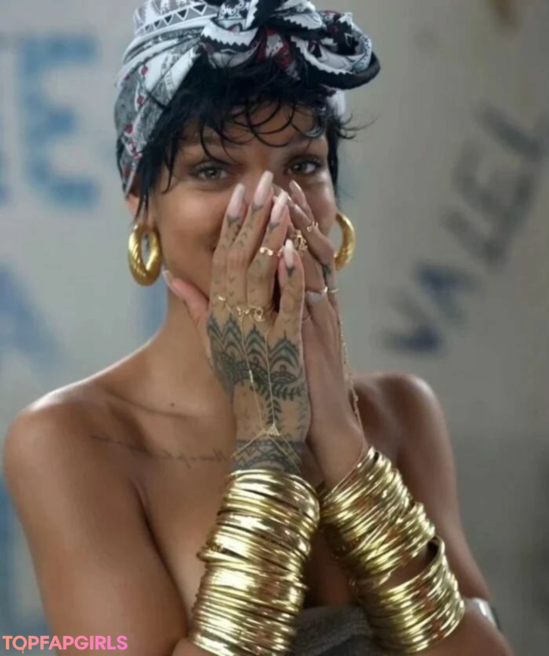 Naakte gelekte OnlyFans-foto van Rihanna #1299