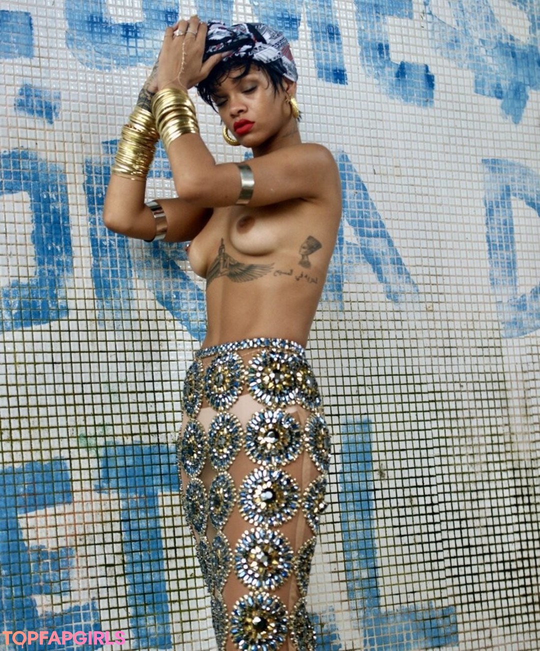 Naakte gelekte OnlyFans-foto van Rihanna #1529