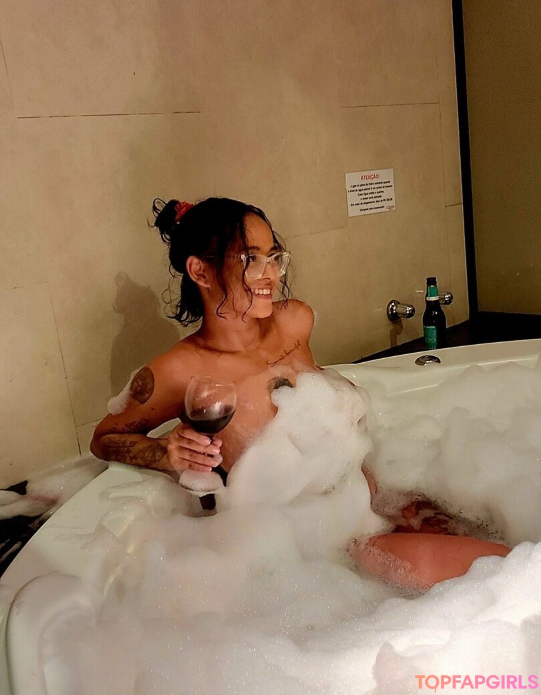 Naakte gelekte OnlyFans-foto van Bruna Santiago #3 Naakte gelekte OnlyFans-foto van Bruna Santiago #3