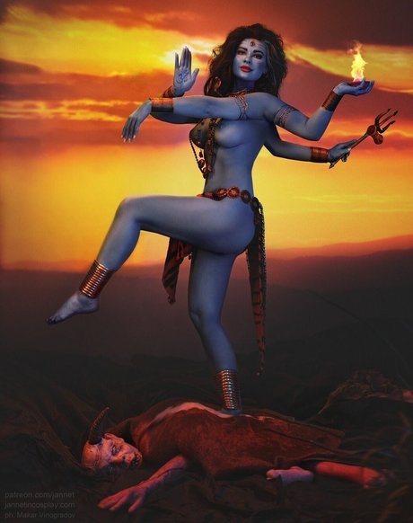 Jannet In Cosplay