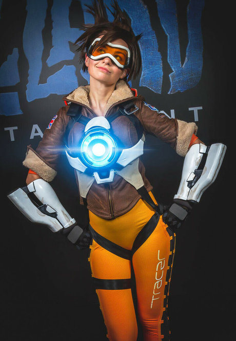 Jannet In Cosplay