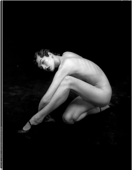 Naakte gelekte OnlyFans-foto van Milla Jovovich