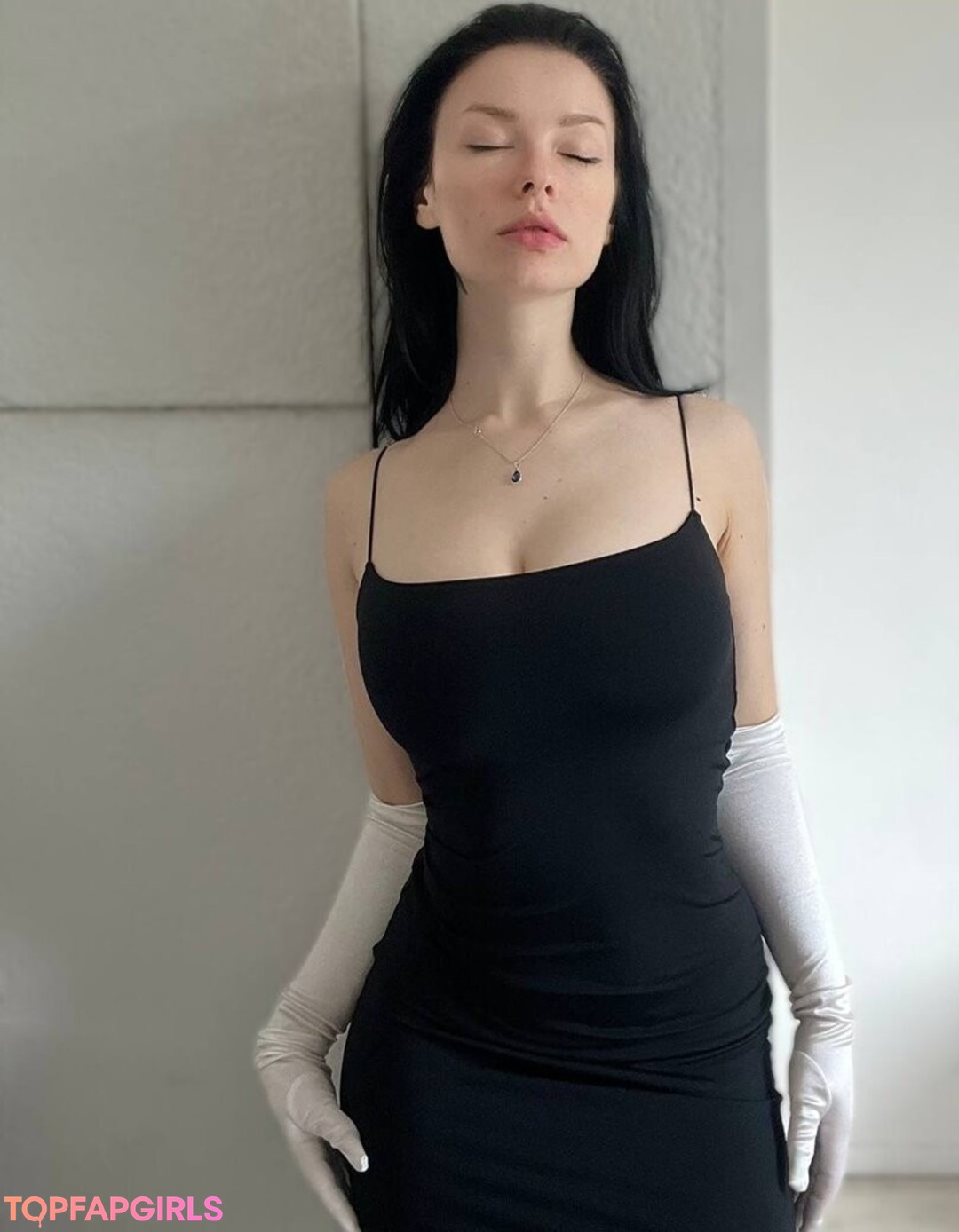 Naakte gelekte OnlyFans-foto van Innervus #1141