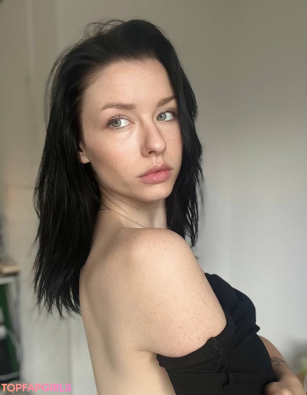 Naakte gelekte OnlyFans-foto van Innervus #1167