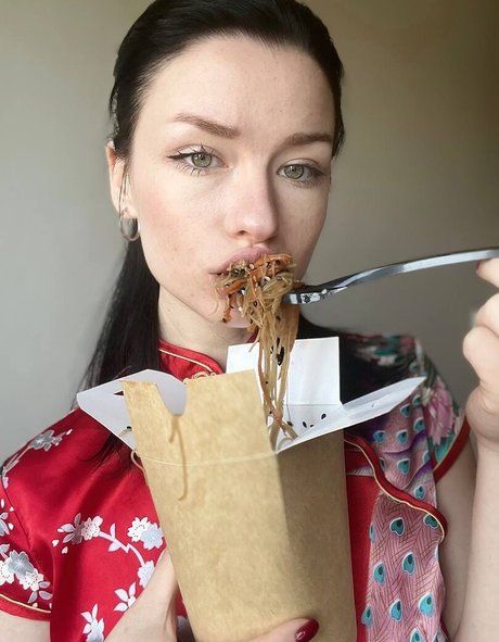 Naakte gelekte OnlyFans-foto van Innervus