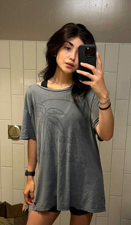 Alexa Mansour