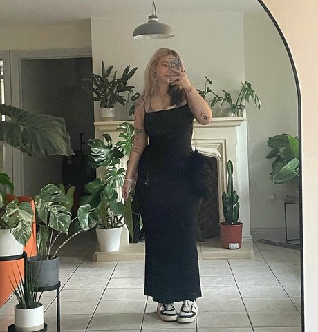 Naakte gelekte OnlyFans-foto van Isabella Dorta