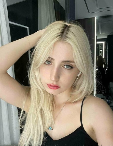 Aliceinwonderland_xo