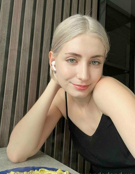 Aliceinwonderland_xo